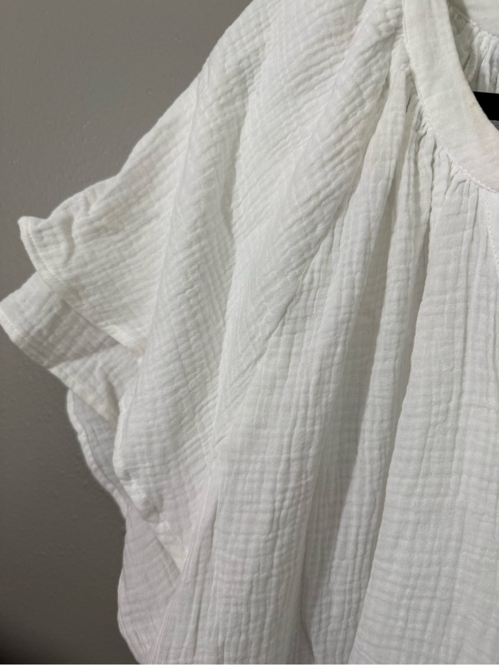 Cynthia Rowley White Gauze Flutter Sleeve Peasant Top - Picture 3 of 7